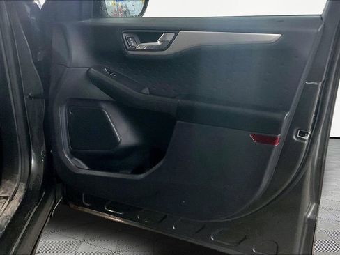 Used 2020 Ford Escape SEL image 30