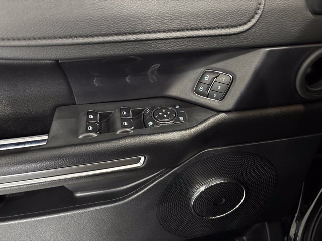 Used 2020 Ford Expedition Max XLT w/ Equipment Group 202A RWD image 11