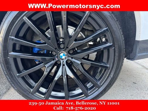 Used 2022 BMW X6 xDrive40i w/ Executive Package AWD/4WD image 19