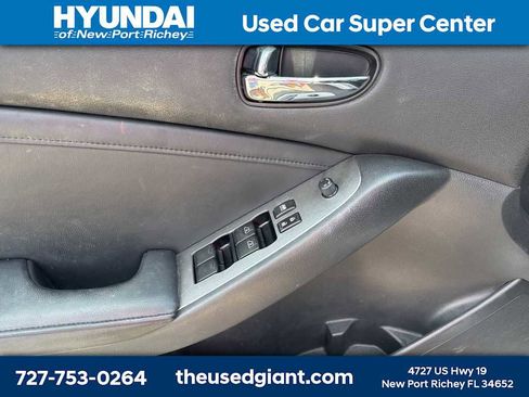 Used 2012 Nissan Altima 2.5 SL w/ 2.5SL Pkg FWD image 11