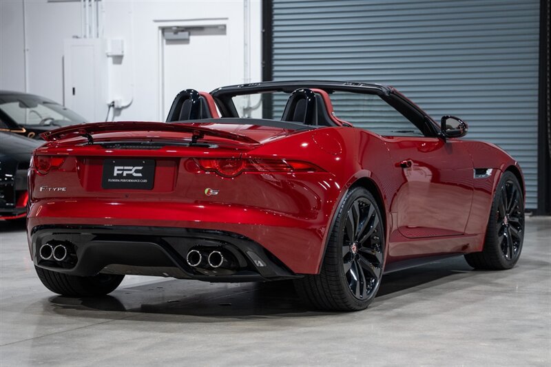 Used 2015 Jaguar F-TYPE S RWD image 6