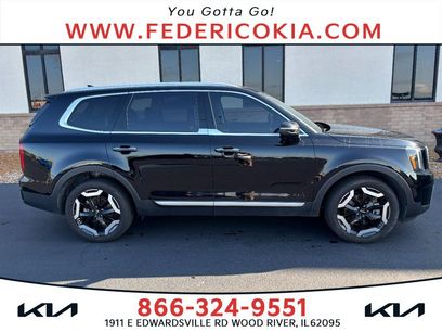 Used 2023 Kia Telluride S w/ S Sunroof Package