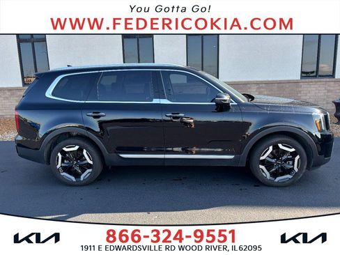 Used 2023 Kia Telluride S w/ S Sunroof Package AWD/4WD image 1