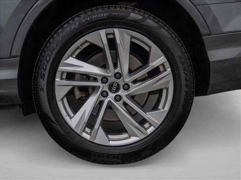 Used 2022 Audi Q7 Premium Plus image 14