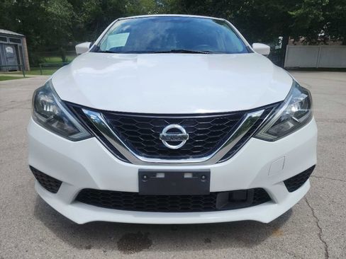 Used 2019 Nissan Sentra S w/ Appearance Package FWD image 2