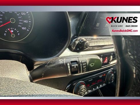 Used 2019 Kia Forte S w/ S Premium Package FWD image 18