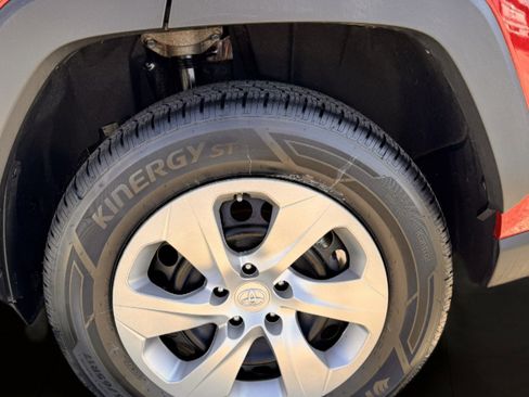 Used 2023 Toyota RAV4 LE image 13