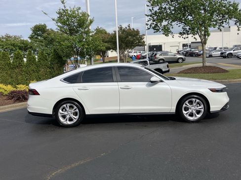 Used 2025 Honda Accord LX image 11