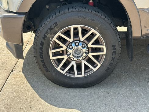 Used 2017 Ford F250 King Ranch w/ FX4 Off-Road Package AWD/4WD image 3