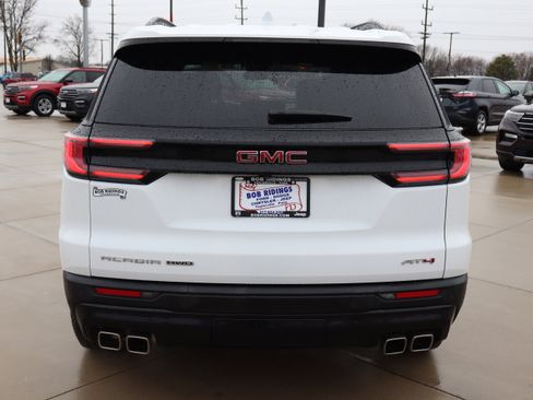Used 2024 GMC Acadia AT4 w/ Luxury Package image 6