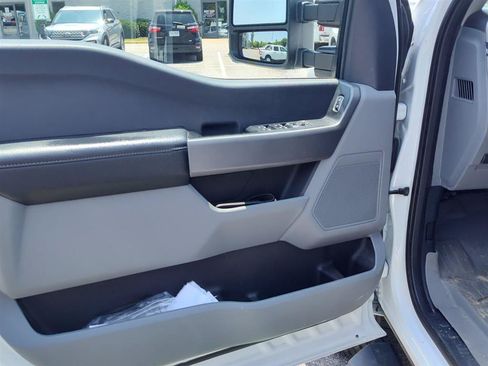 Used 2024 Ford F250 XL w/ STX Appearance Package AWD/4WD image 8