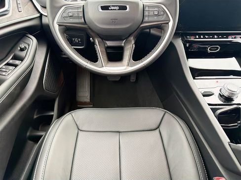 New 2026 Jeep Grand Cherokee L Limited AWD/4WD image 17