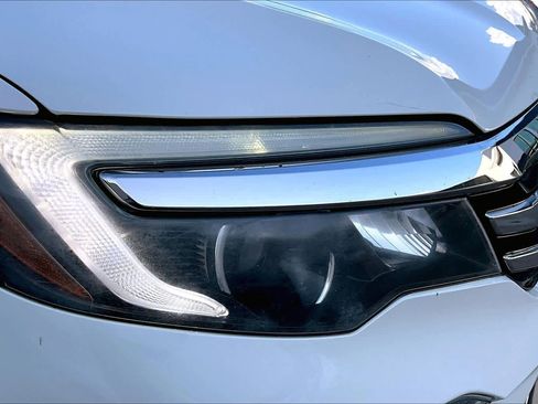 Used 2018 Honda Pilot Touring image 27