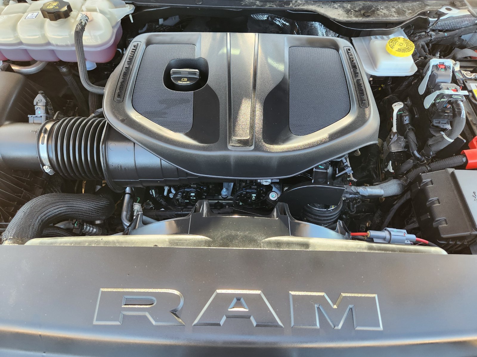 Used 2026 RAM 1500 Laramie AWD/4WD image 42