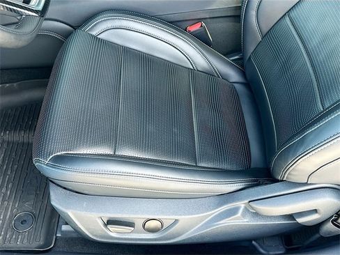 Used 2024 Ford Mustang Premium image 19