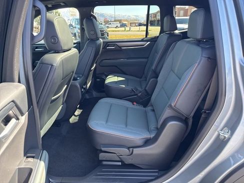 Used 2026 GMC Acadia AT4 w/ Luxury Package image 14