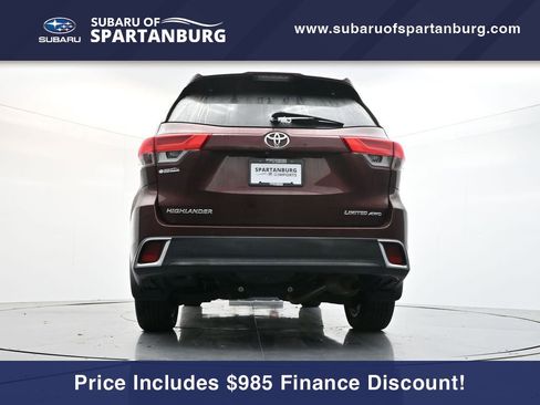 Used 2018 Toyota Highlander Limited Platinum image 31