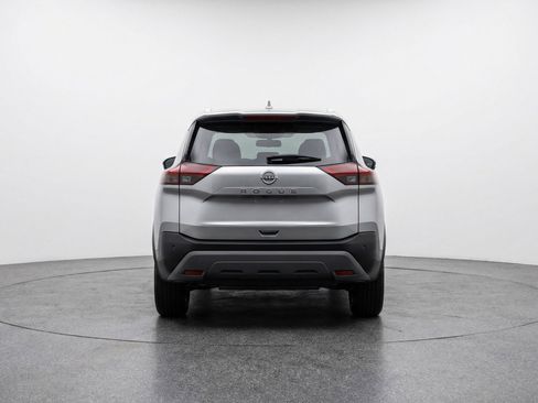 Used 2025 Nissan Rogue SV AWD/4WD image 7