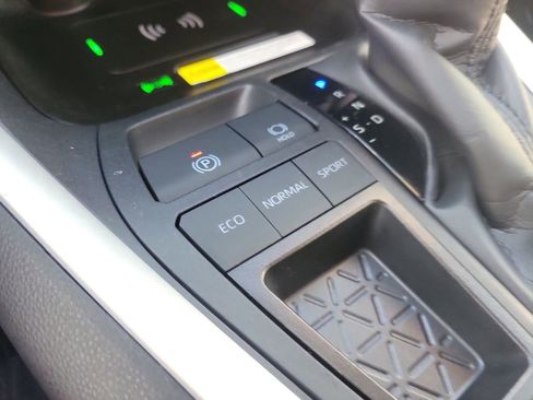 Used 2024 Toyota RAV4 XLE image 24