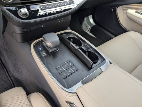 Certified 2024 Lexus LS 500 RWD image 15