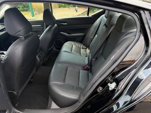 Used 2023 Nissan Altima 2.5 SL FWD image 6