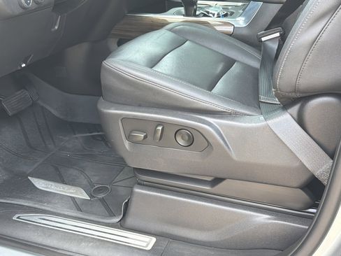 Used 2023 Chevrolet Silverado 1500 RST w/ Redline Edition RWD image 15