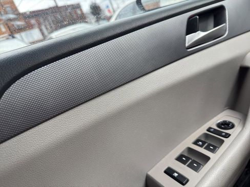 Used 2019 Hyundai Sonata SE image 12