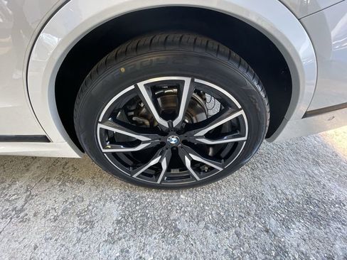 Used 2022 BMW X7 xDrive40i w/ M Sport Package image 34