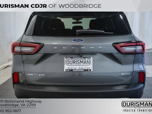 Used 2023 Ford Escape Active w/ Tech Pack #1 AWD/4WD image 6