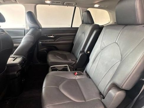Used 2024 Toyota Grand Highlander AWD image 26