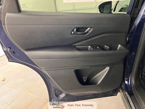 Used 2025 Nissan Pathfinder SV FWD image 33