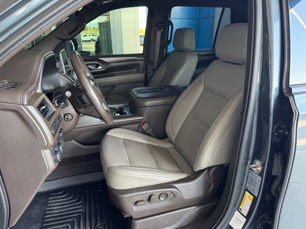 Used 2021 Chevrolet Tahoe Z71 w/ Z71 Off-Road Package AWD/4WD image 18