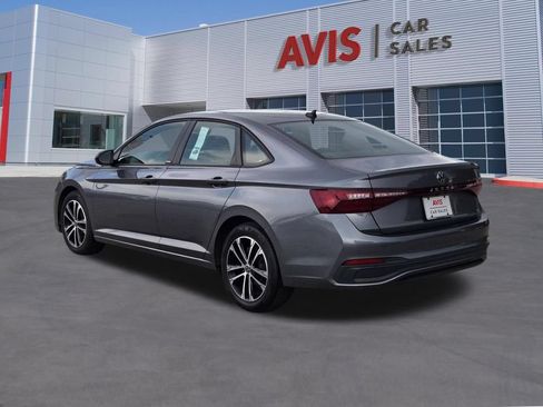 Used 2025 Volkswagen Jetta Sport FWD image 9