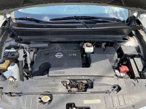 Used 2015 Nissan Pathfinder Platinum w/ Cargo Package FWD image 42