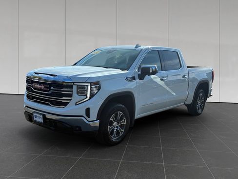 Used 2026 GMC Sierra 1500 SLT AWD/4WD image 1