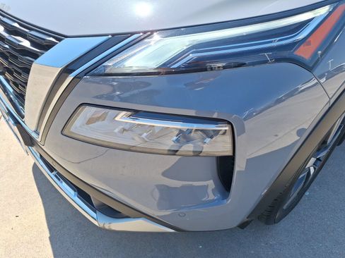 Used 2023 Nissan Rogue Platinum w/ Platinum Premium Package FWD image 10