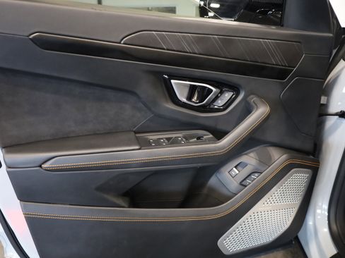 Used 2021 Lamborghini Urus image 14