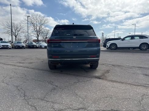 Used 2025 Buick Enclave Preferred image 6