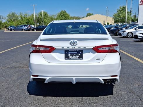 Used 2020 Toyota Camry SE FWD image 5