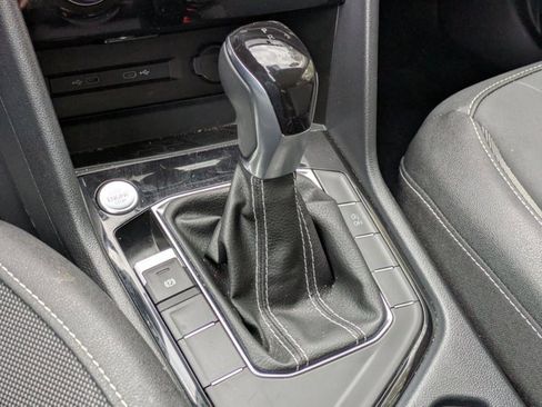 Used 2024 Volkswagen Taos SE image 11