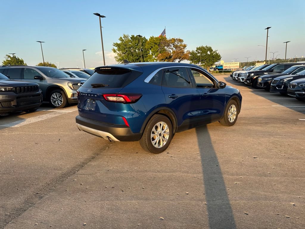 Used 2023 Ford Escape Active FWD image 3
