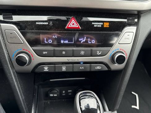 Used 2017 Hyundai Elantra Limited w/ Limited Ultimate Package 09 FWD image 16