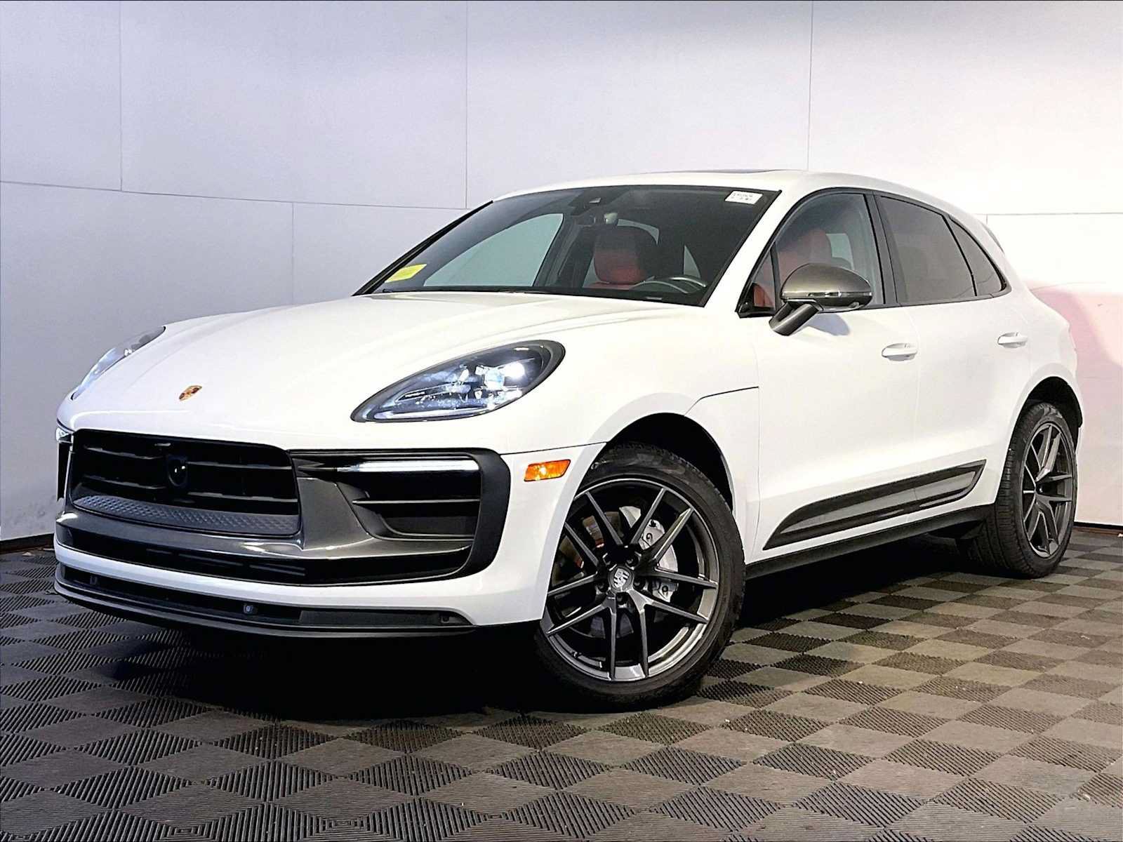 Certified 2023 Porsche Macan Turbo AWD/4WD image 1