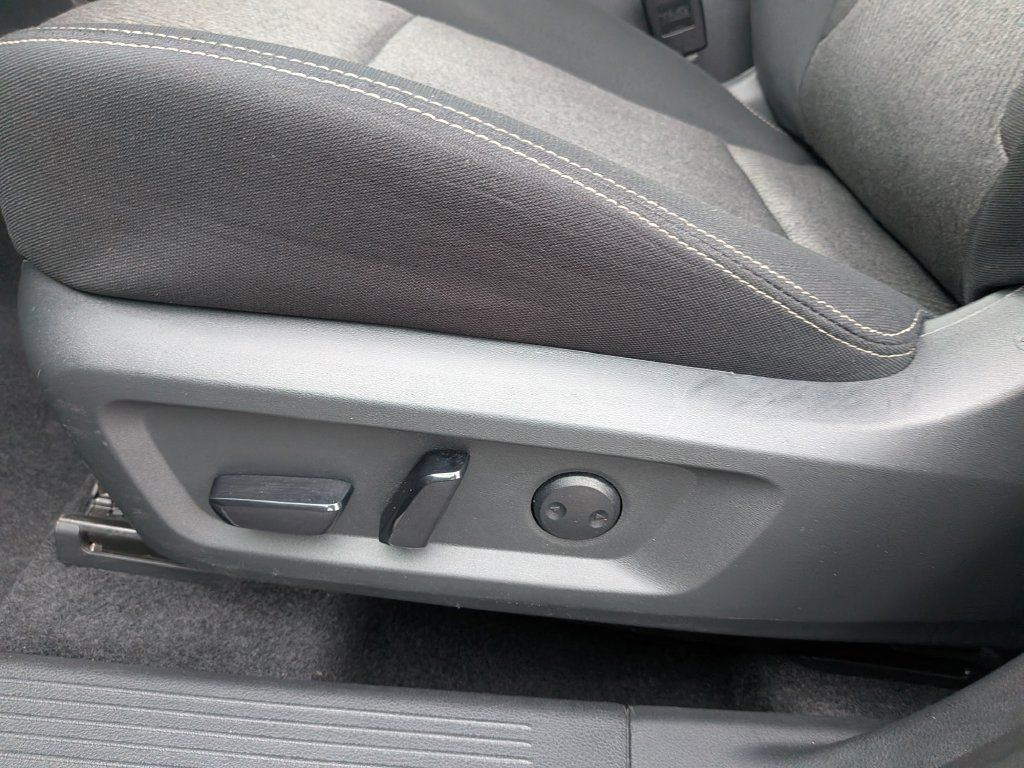 Used 2026 Nissan Rogue SV AWD/4WD image 30