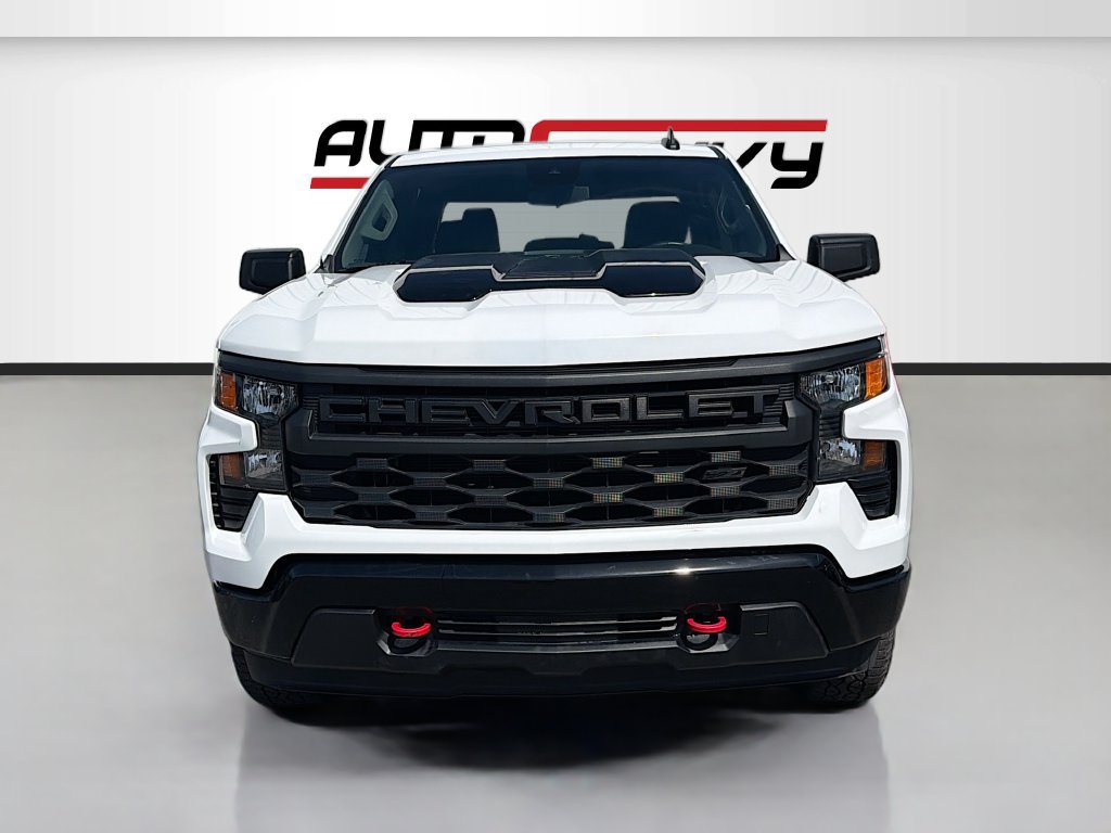 Used 2024 Chevrolet Silverado 1500 Custom Trail Boss w/ LPO, Dark Essentials Package AWD/4WD image 2