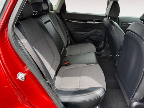 Used 2023 Kia Seltos S w/ Navigation Package FWD image 18