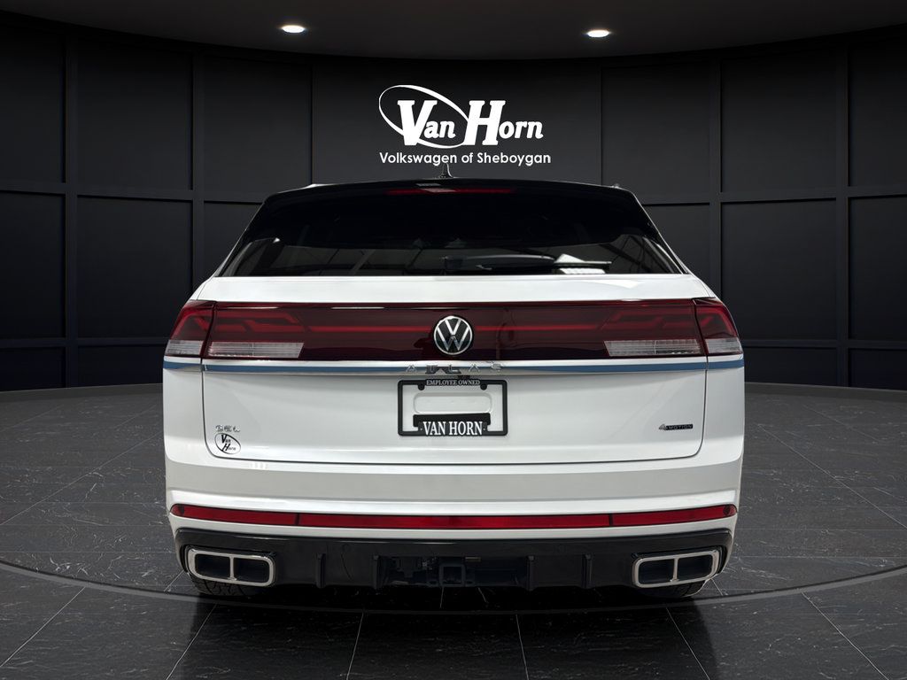 Used 2025 Volkswagen Atlas Cross Sport SEL Premium R-Line AWD/4WD image 6