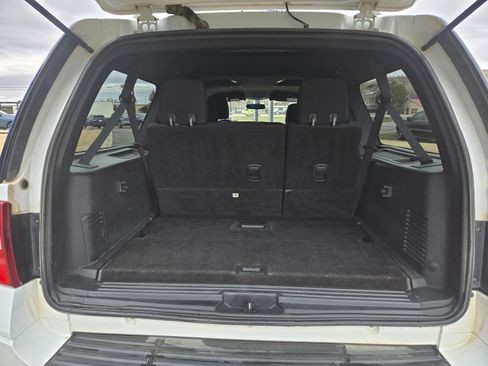 Used 2017 Ford Expedition EL XLT image 25