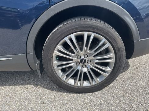 Used 2017 Lincoln MKX Reserve w/ Lincoln MKX Climate Package image 11