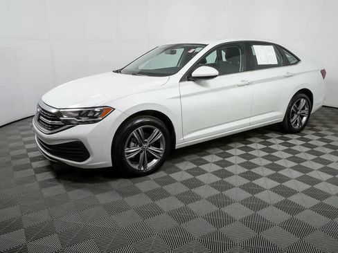 Used 2023 Volkswagen Jetta SE image 28